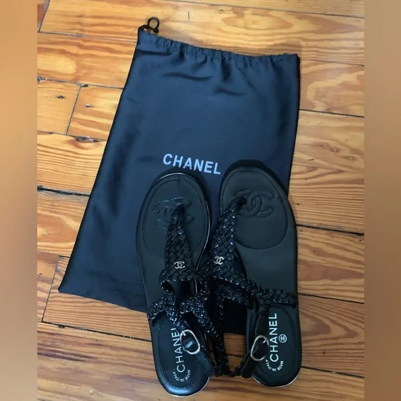 Like New! Authentic Chanel Braided CC Logo Leather  Thong Sandals Size EU 37 - Picture 15 of 16